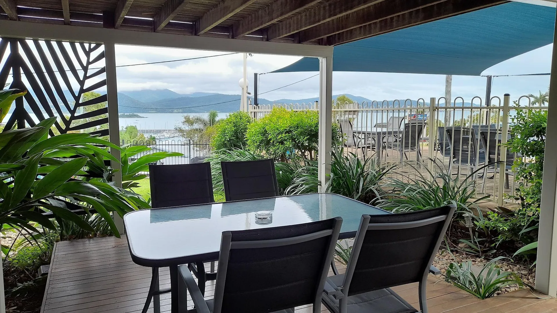 Airlie Apartments Airlie Beach Lejlighedshotel