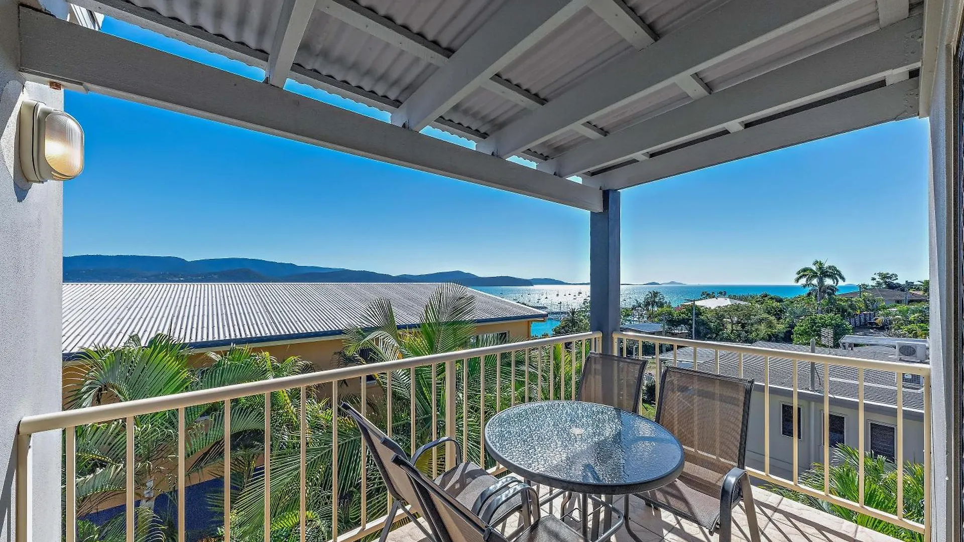 Airlie Apartments Airlie Beach 3*,