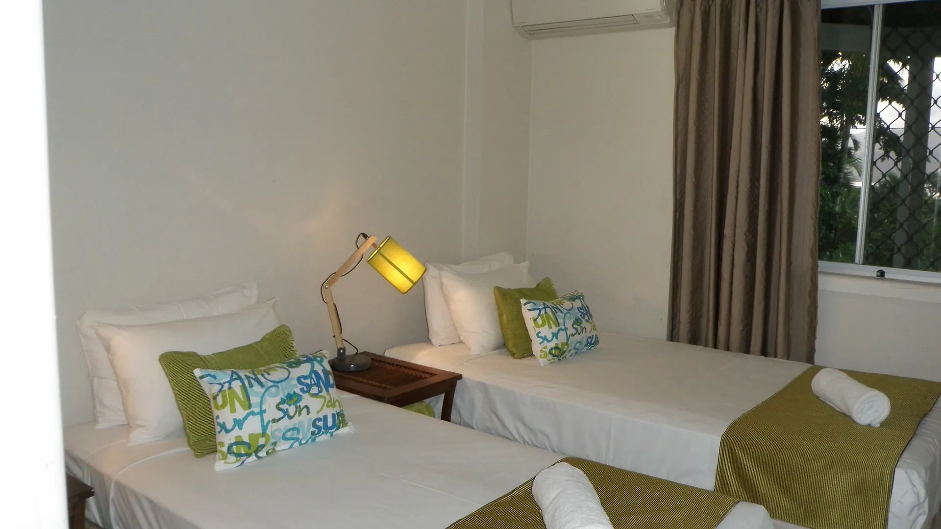 Airlie Apartments Airlie Beach 3*,  Avustralya