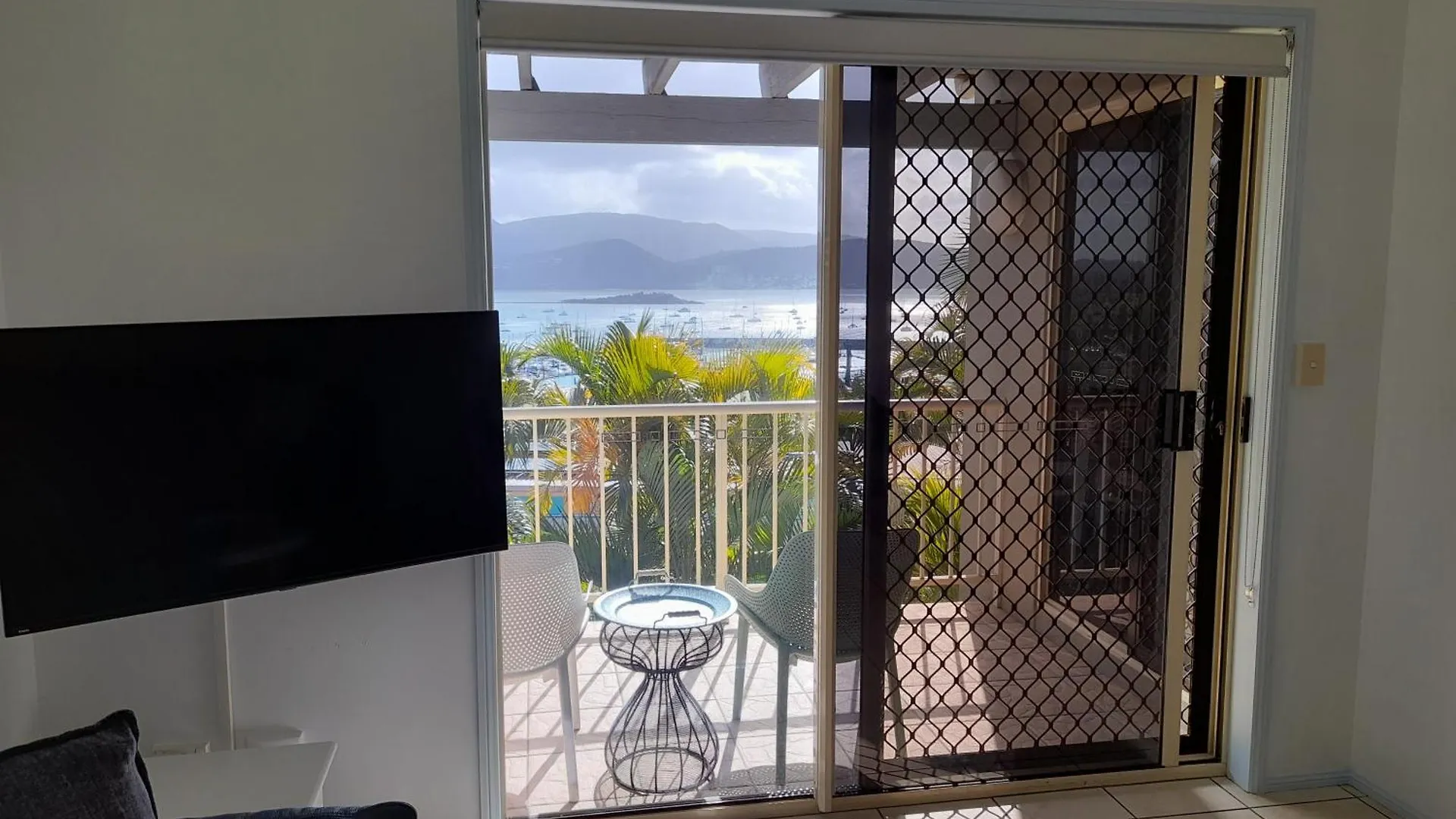 Airlie Apartments Airlie Beach